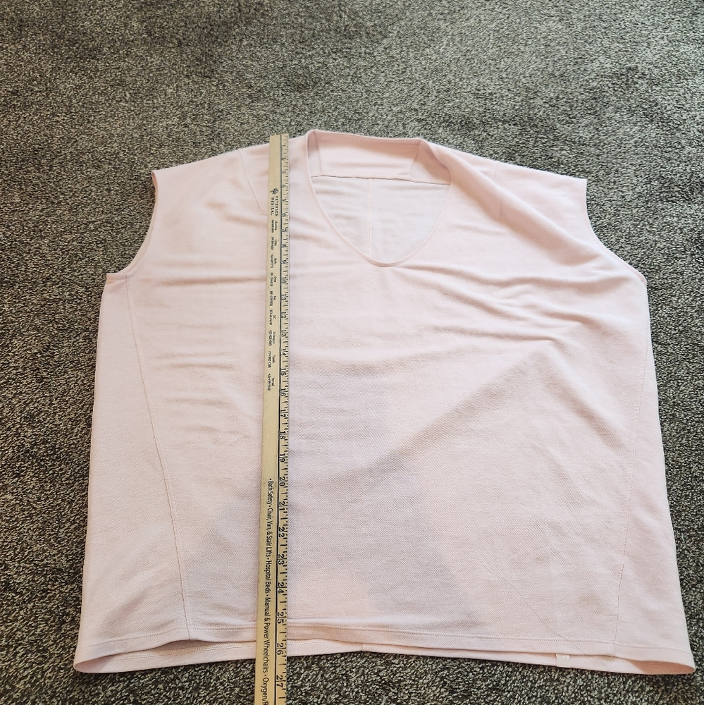 Lululemon Capped Short Sleeve Tee Size 8 - Picture 6 of 6